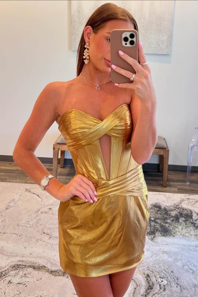 Gold tight homecoming dresses hotsell