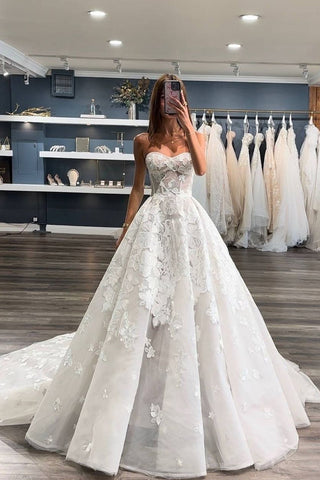 Gorgeous Ball Gown Sweetheart Tulle Wedding Dresses with Appliques AB4092806