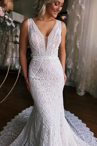 Elegant Mermaid Lace Wedding Dresses with Train AB4060401