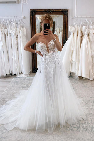 A-Line Strapless Tulle Wedding Dresses with Appliques AB4052101