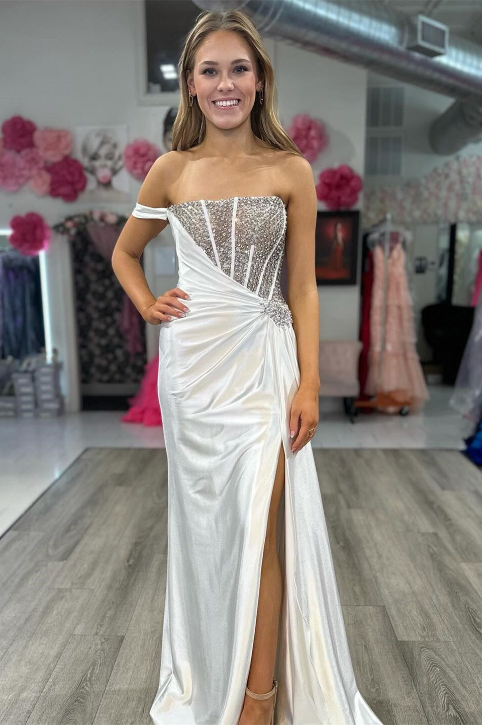 Gorgeous Mermaid Strapless White Satin Beaded Long Formal Prom Dresses